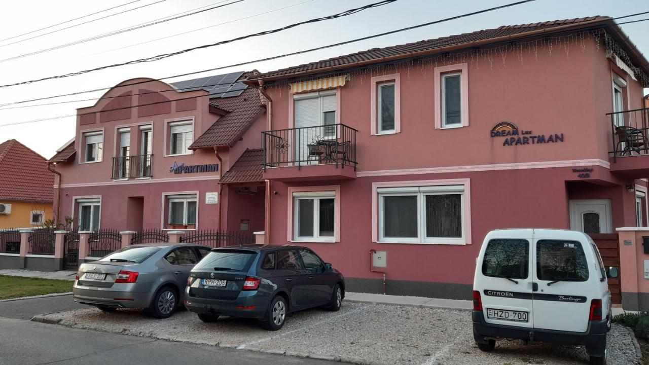 Alom Apartman Hajdúszoboszló Eksteriør billede