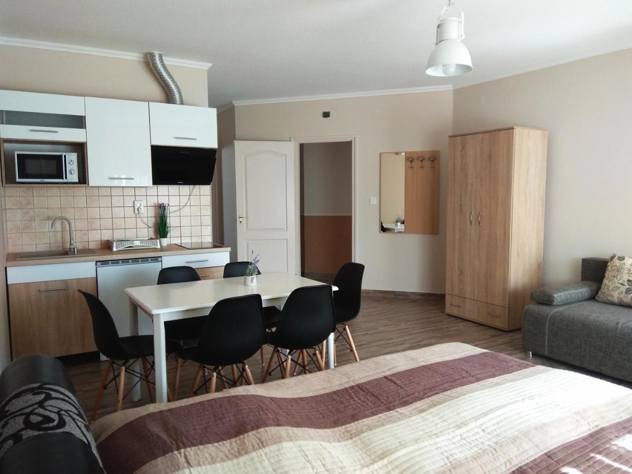 Alom Apartman Hajdúszoboszló Eksteriør billede